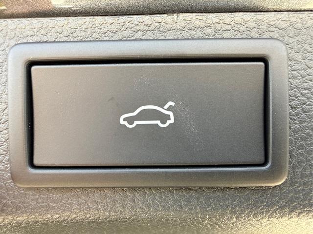 Skoda / Karoq / Grau / / / , Beispielbilder, ggf. teilweise mit Sonderausstattung