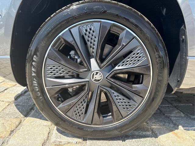 Skoda / Karoq / Grau / / / , Beispielbilder, ggf. teilweise mit Sonderausstattung