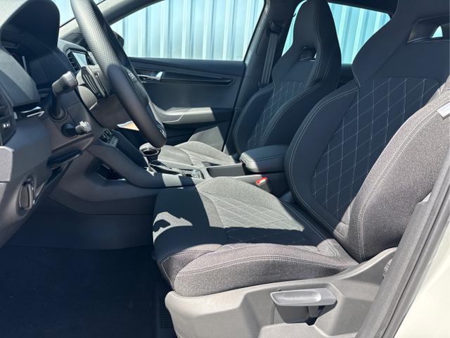 Skoda / Karoq / Grau / / / , Beispielbilder, ggf. teilweise mit Sonderausstattung