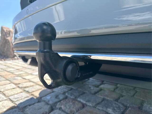 Skoda / Karoq / Grau / / / , Beispielbilder, ggf. teilweise mit Sonderausstattung