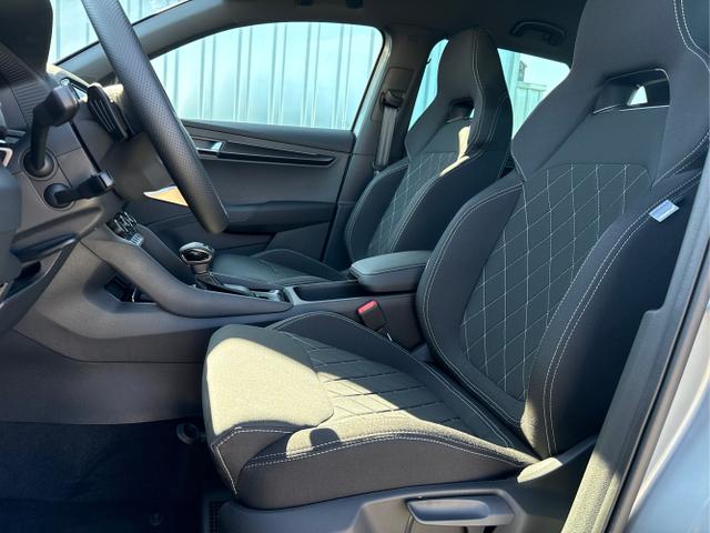 Skoda / Karoq / Grau / / / , Beispielbilder, ggf. teilweise mit Sonderausstattung