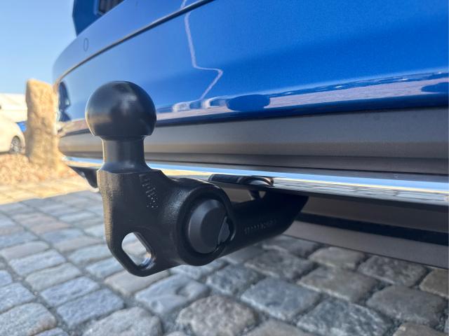 Skoda / Karoq / Blau / / / , Beispielbilder, ggf. teilweise mit Sonderausstattung