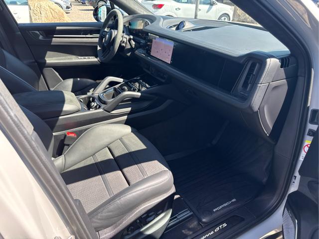 Porsche / Cayenne / Beige / / / 