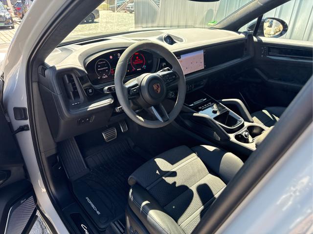 Porsche / Cayenne / Beige / / / 