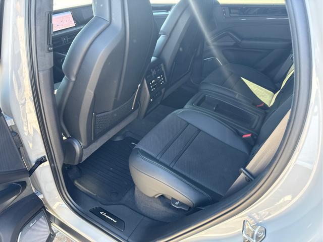 Porsche / Cayenne / Beige / / / 