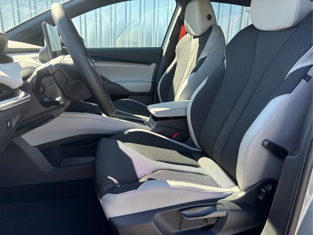 Skoda / Elroq / Silber / / / , Beispielbilder, ggf. teilweise mit Sonderausstattung