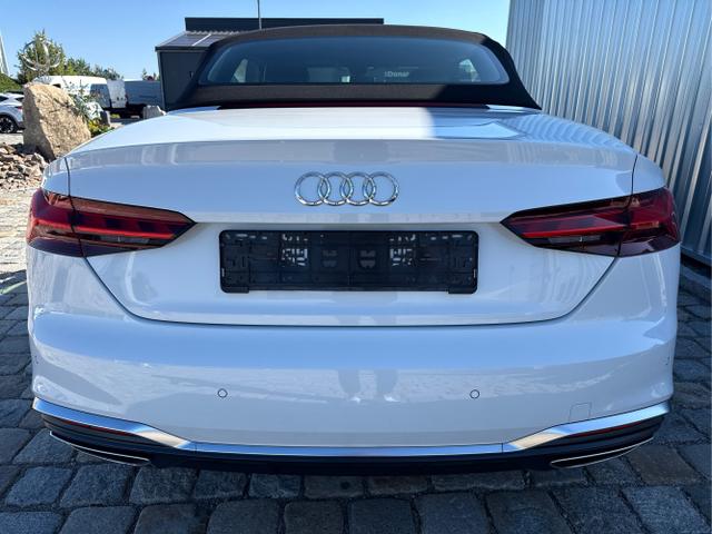 Audi / A5 Cabriolet / Wei&szlig; / / / 