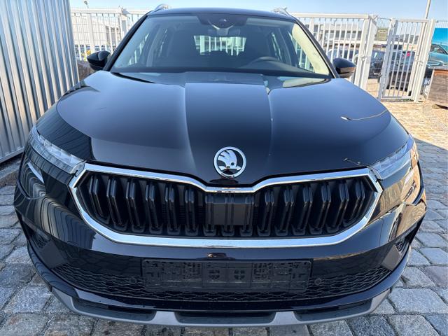 Skoda / Kamiq / Schwarz / / / 130 Jahre Premium Edition 1.5 TSI 150 PS DSG Anh&auml;ngerkupplung-AppleCarPlay-AndroidAuto-Winterpaket-Alcantara-DAB-Tempomat-Totwinkelassist-Kamera-SunSet-el.Heckklappe-17''Alu, Beispielbilder, ggf. teilweise mit Sonderausstattung