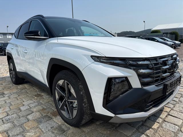 Hyundai / TUCSON / Wei&szlig; / / / GO 1.6 T-GDI 2WD 7DCT 150PS -NAVI-KLIMAAUTOM-ALU18-SHZ-WINTER-LED-PDC-KAMERA-KEYLESS GO, Beispielbilder, ggf. teilweise mit Sonderausstattung
