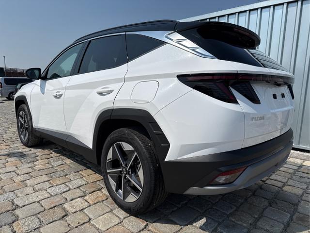 Hyundai / TUCSON / Wei&szlig; / / / GO 1.6 T-GDI 2WD 7DCT 150PS -NAVI-KLIMAAUTOM-ALU18-SHZ-WINTER-LED-PDC-KAMERA-KEYLESS GO, Beispielbilder, ggf. teilweise mit Sonderausstattung