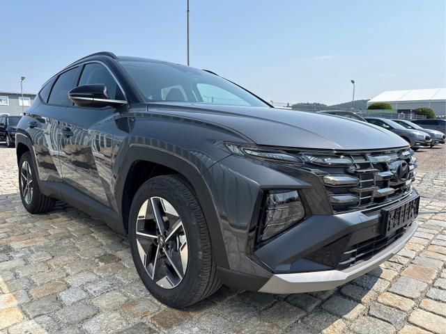 Hyundai / TUCSON / Gr&uuml;n / / / , Beispielbilder, ggf. teilweise mit Sonderausstattung
