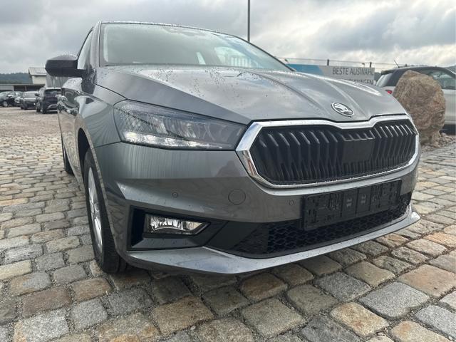 Skoda / Fabia / Grau / / / 130 Jahre 1.0 MPI 80 PS-Virtuelles Cockpit-AppleCarplay-Android-Auto-LED-Klima-Tempomat-R&uuml;ckfahrkamera-DAB-SHZ-15 Alu-sofort, Beispielbilder, ggf. teilweise mit Sonderausstattung