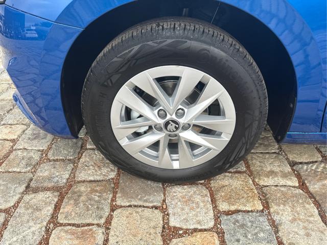 Skoda / Fabia / Blau / / / 130 Jahre 1.0 MPI 80 PS-Virtuelles Cockpit-AppleCarplay-Android-Auto-LED-Klima-Tempomat-R&uuml;ckfahrkamera-DAB-SHZ-15 Alu-sofort, Beispielbilder, ggf. teilweise mit Sonderausstattung
