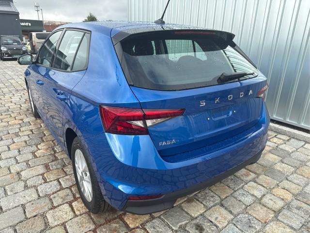 Skoda / Fabia / Blau / / / 130 Jahre 1.0 MPI 80 PS-Virtuelles Cockpit-AppleCarplay-Android-Auto-LED-Klima-Tempomat-R&uuml;ckfahrkamera-DAB-SHZ-15 Alu-sofort, Beispielbilder, ggf. teilweise mit Sonderausstattung
