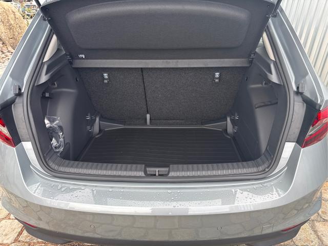 Skoda / Fabia / Grau / / / 130 Jahre 1.0 MPI 80 PS-Virtuelles Cockpit-AppleCarplay-Android-Auto-LED-Klima-Tempomat-R&uuml;ckfahrkamera-DAB-SHZ-15 Alu-sofort, Beispielbilder, ggf. teilweise mit Sonderausstattung