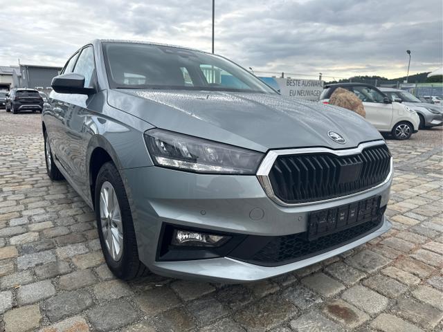 Skoda / Fabia / Grau / / / 130 Jahre 1.0 MPI 80 PS-Virtuelles Cockpit-AppleCarplay-Android-Auto-LED-Klima-Tempomat-R&uuml;ckfahrkamera-DAB-SHZ-15 Alu-sofort, Beispielbilder, ggf. teilweise mit Sonderausstattung