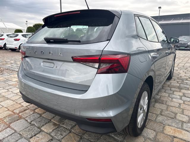 Skoda / Fabia / Grau / / / 130 Jahre 1.0 MPI 80 PS-Virtuelles Cockpit-AppleCarplay-Android-Auto-LED-Klima-Tempomat-R&uuml;ckfahrkamera-DAB-SHZ-15 Alu-sofort, Beispielbilder, ggf. teilweise mit Sonderausstattung