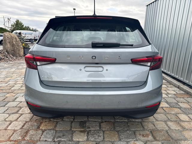 Skoda / Fabia / Grau / / / 130 Jahre 1.0 MPI 80 PS-Virtuelles Cockpit-AppleCarplay-Android-Auto-LED-Klima-Tempomat-R&uuml;ckfahrkamera-DAB-SHZ-15 Alu-sofort, Beispielbilder, ggf. teilweise mit Sonderausstattung