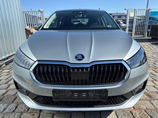 Skoda Fabia - Selection 1.0 TSI 115 PS DSG 4-Jahre-Garantie-AppleCarPlay-AndroidAuto-LED-2x PDC-R&uuml;ckfahrkamera-Sitzheizung-DAB-Klima-Tempomat