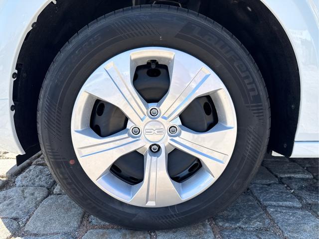 Dacia / Sandero / Wei&szlig; / / / , Beispielbilder, ggf. teilweise mit Sonderausstattung