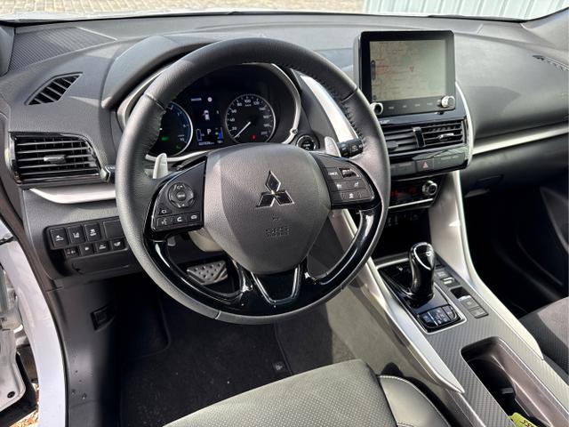 Mitsubishi / Eclipse Cross / Wei&szlig; / / / 