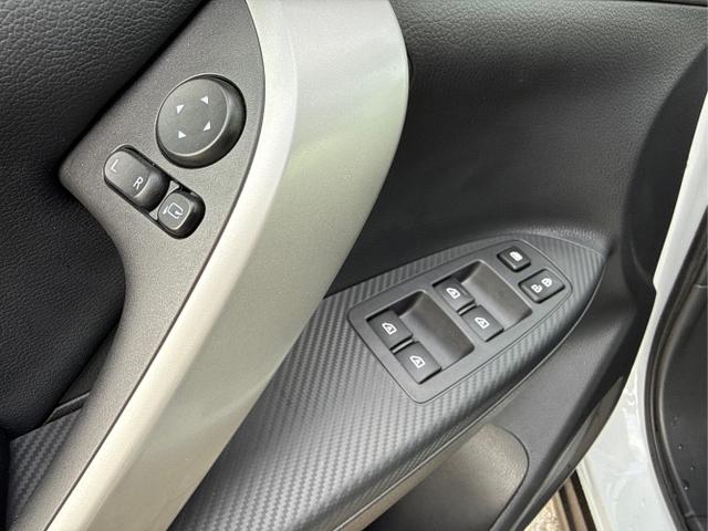 Mitsubishi / Eclipse Cross / Wei&szlig; / / / 