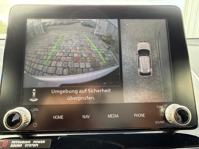 Mitsubishi / Eclipse Cross / Wei&szlig; / / / 