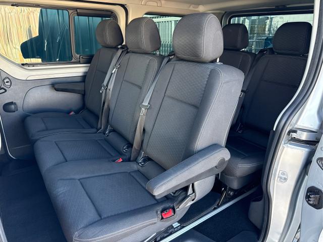Opel / Vivaro Kasten / Grau / / / 