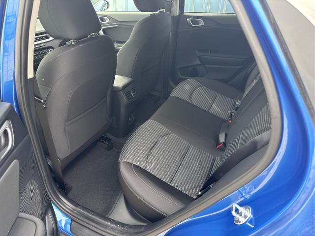 Kia / XCeed / Blau / / / STYLE MY26 1.6 T-GDI 150 PS -7DCT-Navi-SHZ-beheizbares Lenkrad-Klimaautomatik 2Zonen-LED-Kamera-PDC-16Alu-Sofort, Beispielbilder, ggf. teilweise mit Sonderausstattung