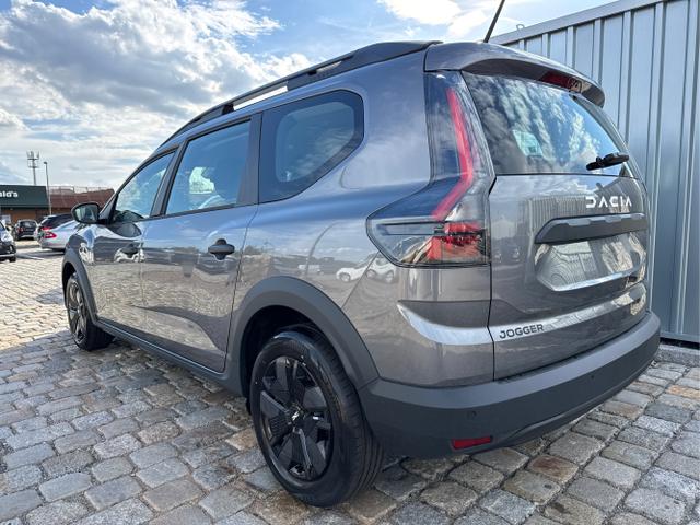 Dacia / Jogger / Grau / / / 