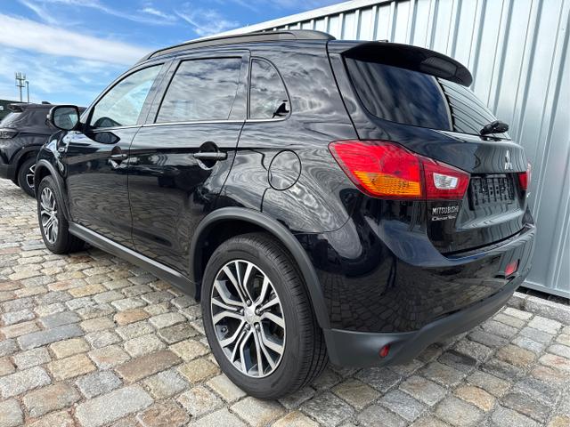 Mitsubishi / ASX / Schwarz / / / 