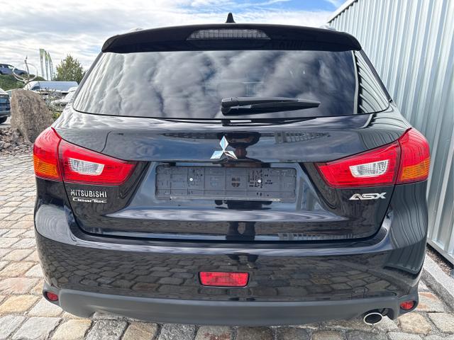 Mitsubishi / ASX / Schwarz / / / 