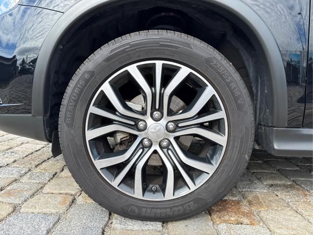 Mitsubishi / ASX / Schwarz / / / 
