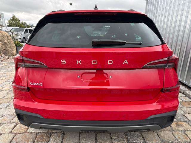 Skoda / Kamiq / Rot / / / , Beispielbilder, ggf. teilweise mit Sonderausstattung