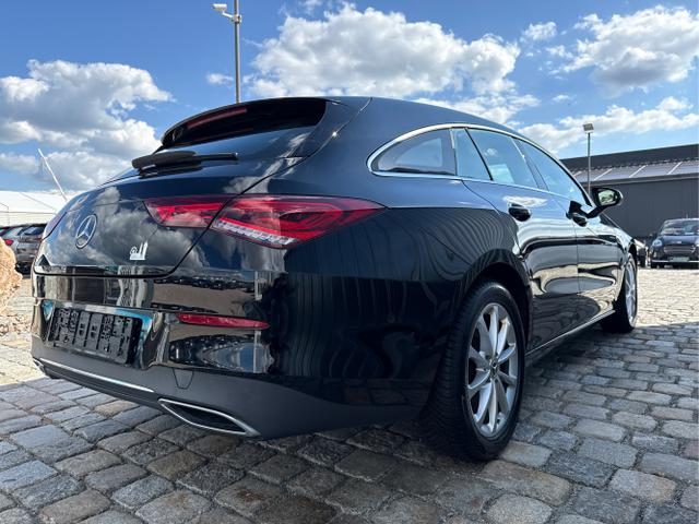 Mercedes-Benz / CLA Shooting Brake / Schwarz / / / 