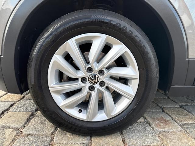 Volkswagen / T-Cross / Grau / / / 