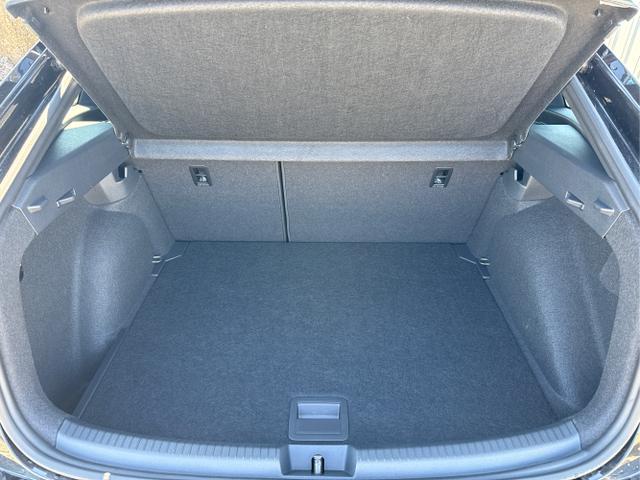 Volkswagen / Taigo / Schwarz / / / , Beispielbilder, ggf. teilweise mit Sonderausstattung