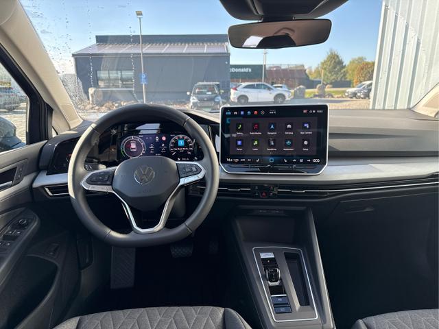 Volkswagen / Golf / Grau / / / VIII PRIME 1.5 TSI eHybrid PHEV 150 KW-Park Assist-R&uuml;ckfahrkamera-3 Zonen Climatronic-Wireless App Connect-Sofort, Beispielbilder, ggf. teilweise mit Sonderausstattung