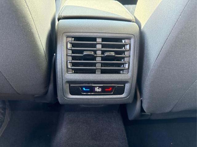 Volkswagen / Golf / Grau / / / VIII PRIME 1.5 TSI eHybrid PHEV 150 KW-Park Assist-R&uuml;ckfahrkamera-3 Zonen Climatronic-Wireless App Connect-Sofort, Beispielbilder, ggf. teilweise mit Sonderausstattung