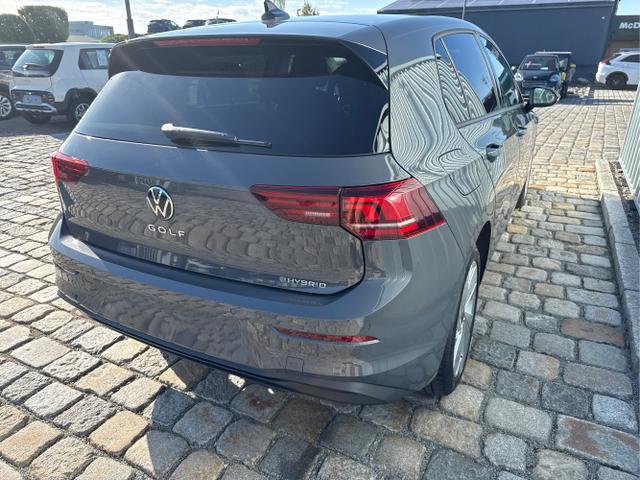 Volkswagen / Golf / Grau / / / VIII PRIME 1.5 TSI eHybrid PHEV 150 KW-Park Assist-R&uuml;ckfahrkamera-3 Zonen Climatronic-Wireless App Connect-Sofort, Beispielbilder, ggf. teilweise mit Sonderausstattung