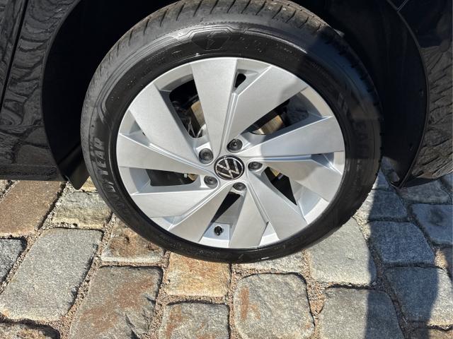 Volkswagen / Golf / Schwarz / / / VIII PRIME 1.5 TSI eHybrid PHEV 150 KW-Park Assist-R&uuml;ckfahrkamera-3 Zonen Climatronic-Wireless App Connect-Sofort, Beispielbilder, ggf. teilweise mit Sonderausstattung