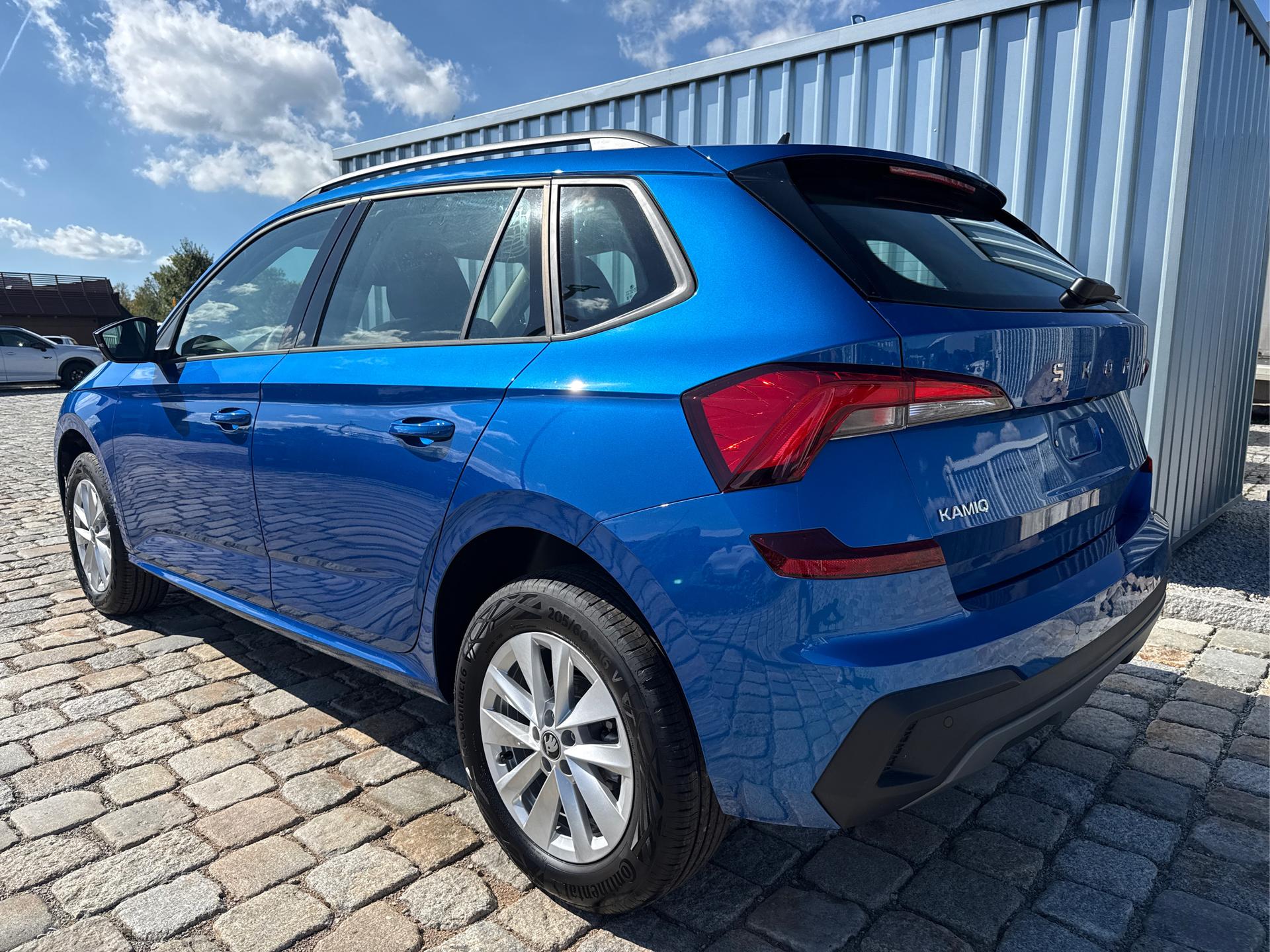 Skoda / Kamiq / Blau /  /  / 