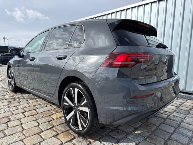 Volkswagen / Golf / Grau / / / 