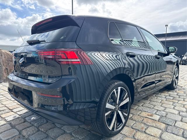 Volkswagen / Golf / Schwarz / / / 