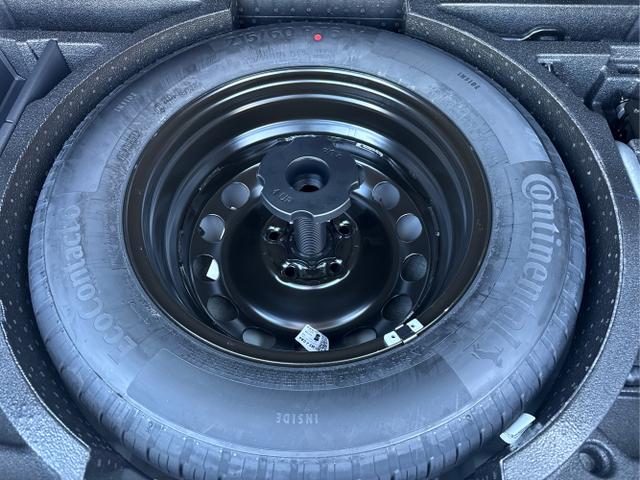 Skoda / Karoq / Grau / / / , Beispielbilder, ggf. teilweise mit Sonderausstattung