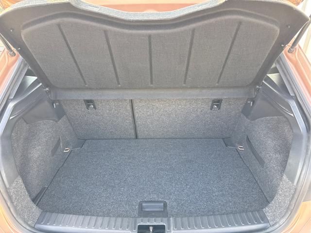Seat / Ibiza / Lila / / / 