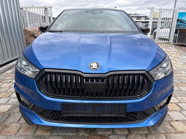 Skoda / Fabia / Blau / / / 