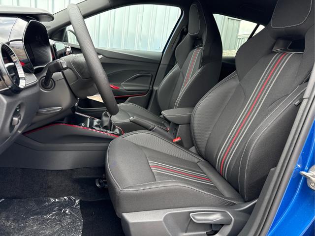 Skoda / Fabia / Blau / / / 