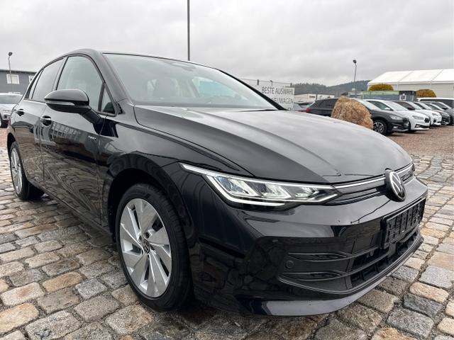 Volkswagen / Golf / Schwarz / / / 
