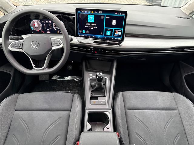 Volkswagen / Golf / Schwarz / / / 